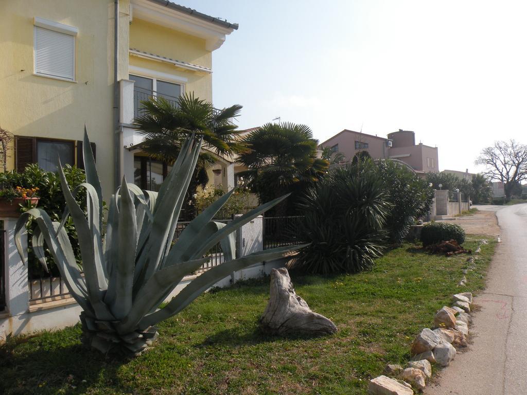 Sunset Apartment With A Private Yard At Medulin Riviera Chambre photo