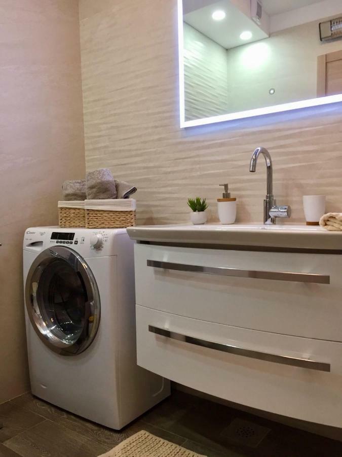 Sunset Apartment With A Private Yard At Medulin Riviera Extérieur photo